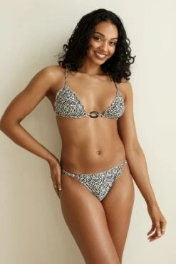 Runaway Triangle Bikini Top -Dippin Daisys Shop D4331 WLCD runaway top wild child 1