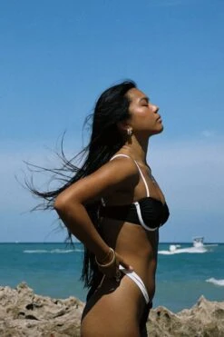 Starlight Underwire Bikini Top 7 Starlight Underwire Bikini Top -Dippin Daisys Shop STARLIGHT TOP BLACK3